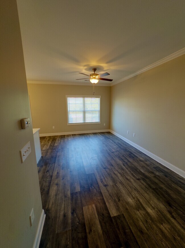 Building Photo - 415 Flat Ridge Way
