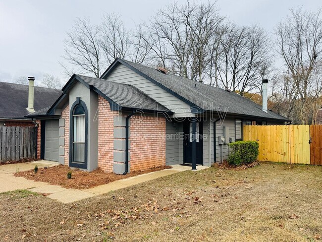 Building Photo - 6008 Woodrun Ct