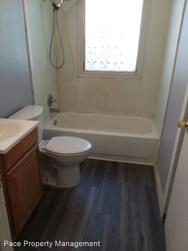 Foto del edificio - 2 br, 1 bath House - 717 North Houston Street