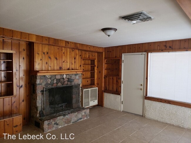 Building Photo - 2 br, 1 bath House - 4821 Haines NE