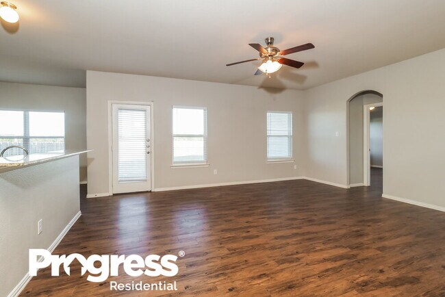 Foto del edificio - 300 Windmill Ct