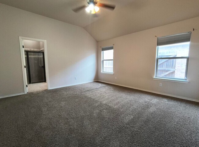 Building Photo - IMMACULATE all electric 3 bedroom + office, 2 bath home available SOON!!!