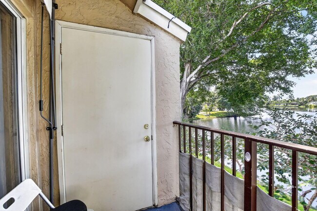 Foto del edificio - 2361 NW 96th Terrace