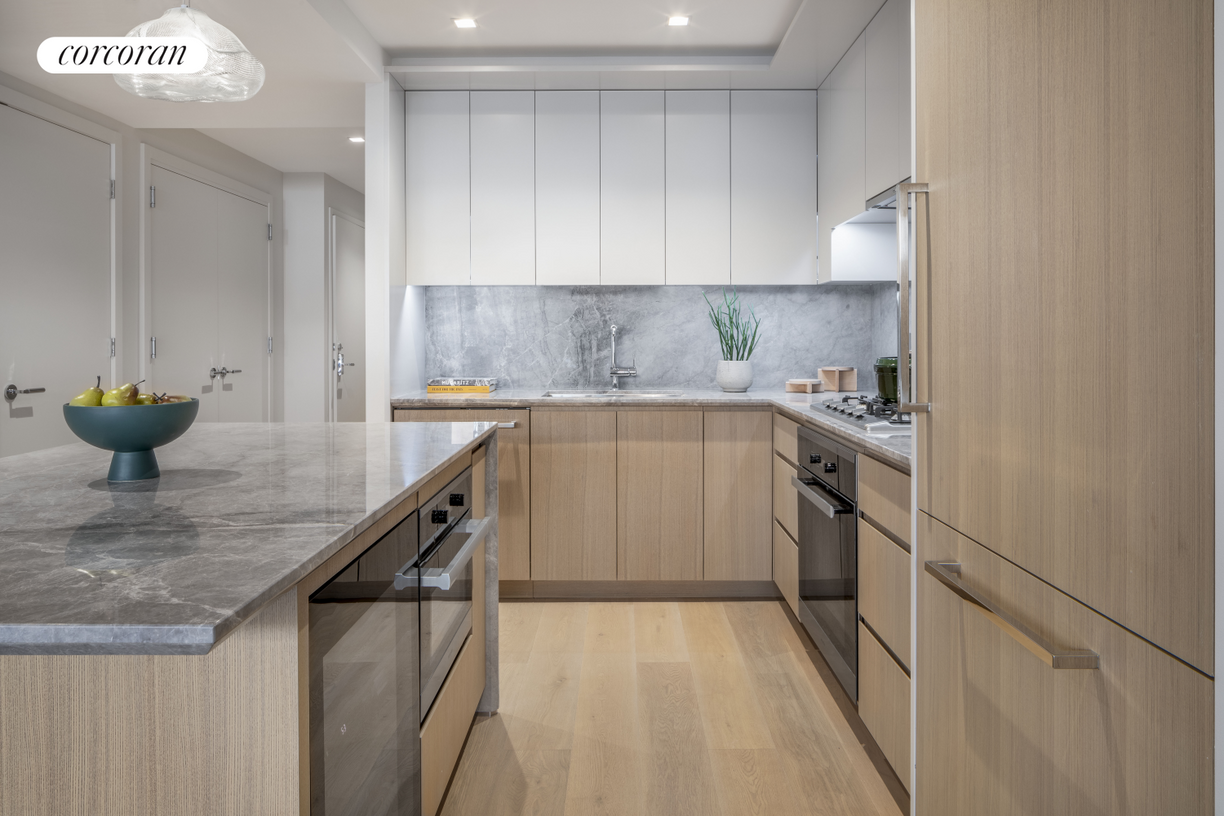 Primary Photo - 424 W 52nd St