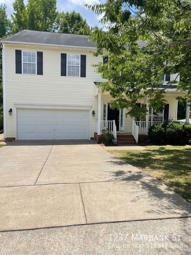 Primary Photo - Charming 5 Bedroom Home Located In Wake Fo...