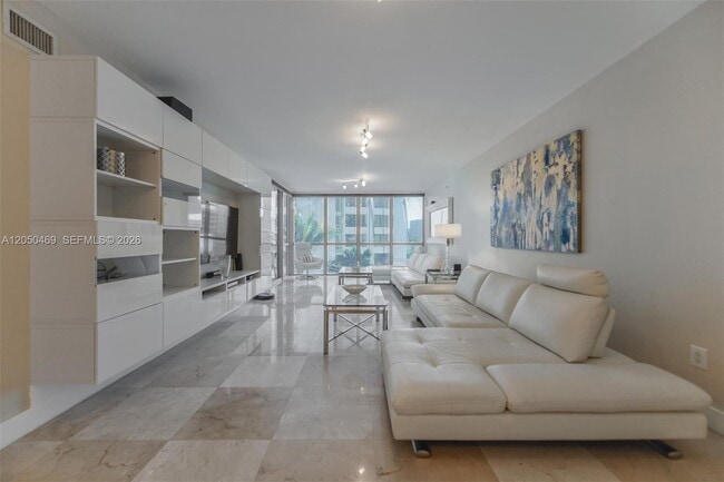 Foto del edificio - 3101 S Ocean Dr