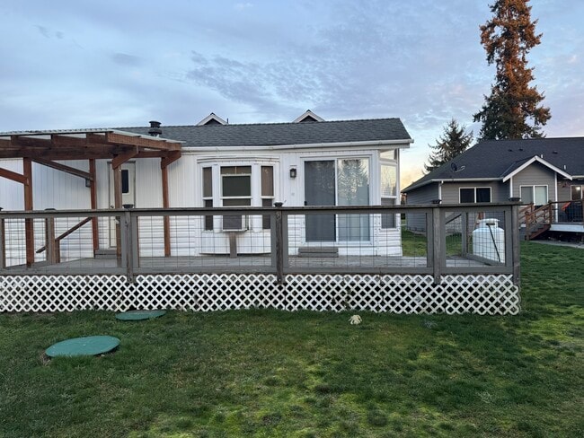 Building Photo - 6711 Bridgewater Ln