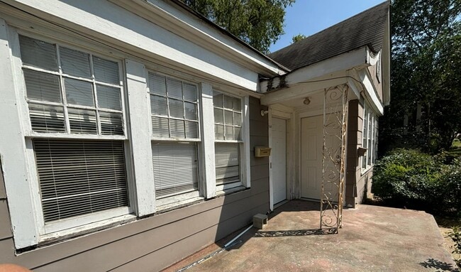 Photo - 1040 Madison St House