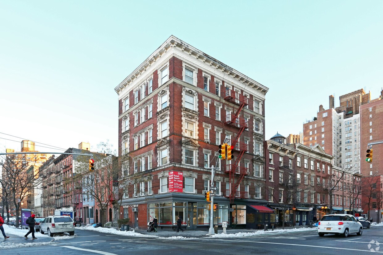 Foto principal - 636 Hudson St