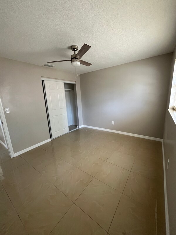Foto del edificio - 815 13th Ave NW