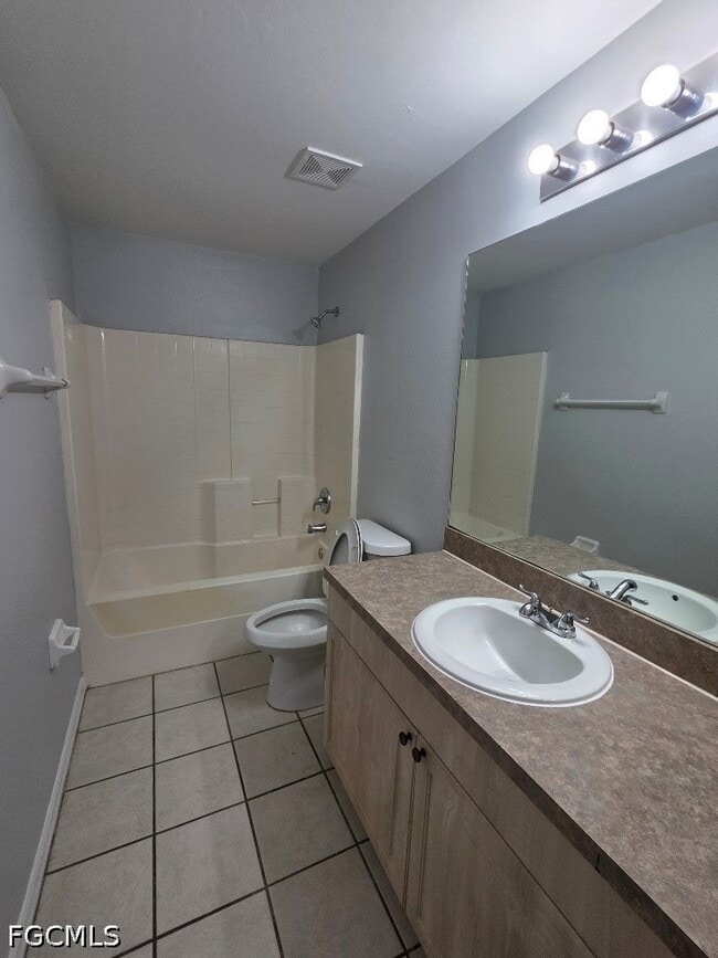 Building Photo - 2408 Joe Ave S