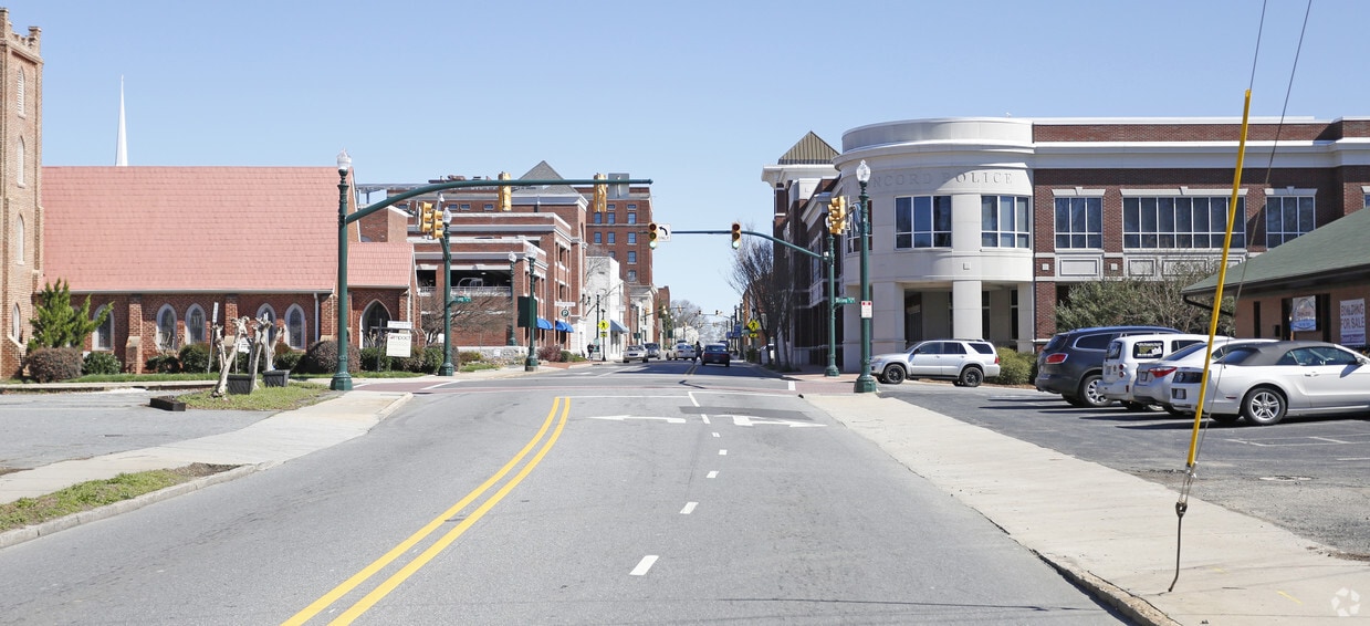 Foto principal - Charlestowne on Cabarrus Charlestowne on Cab