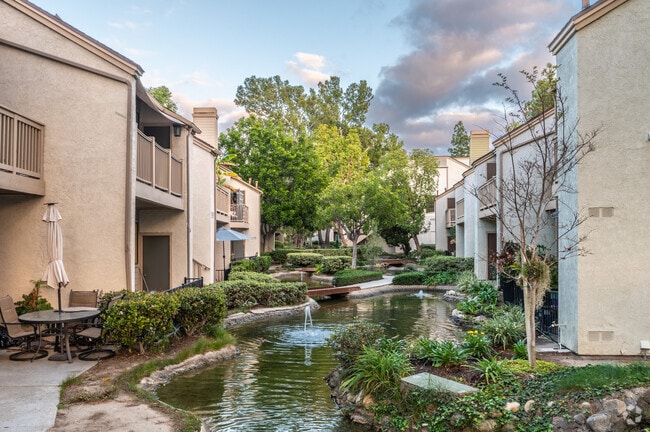 Building Photo - Lakeside Garden Grove