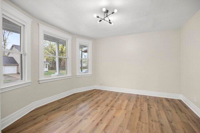 Foto del edificio - 4510 Harding St