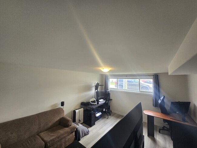 Living room - 179 Russell St