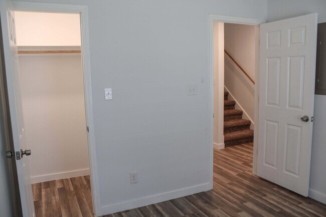 Foto del edificio - 1654-SH