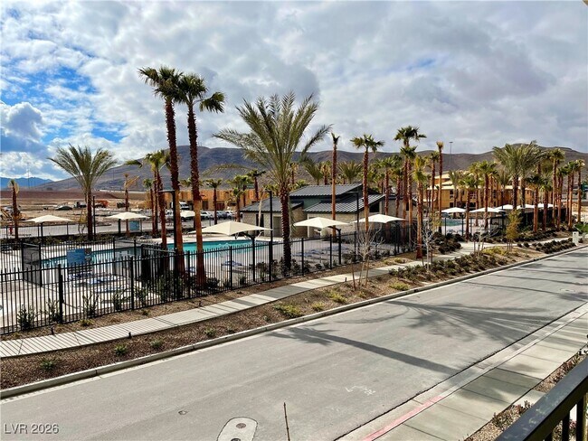 Foto del edificio - 12185 Scarlet Ember Rd