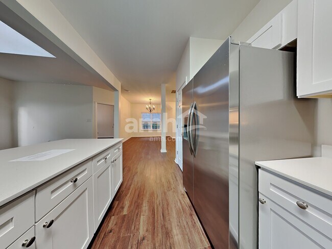 Foto del edificio - 7202 Sutter Creek Ln