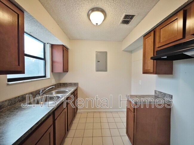 Foto del edificio - 5524 Commerce St