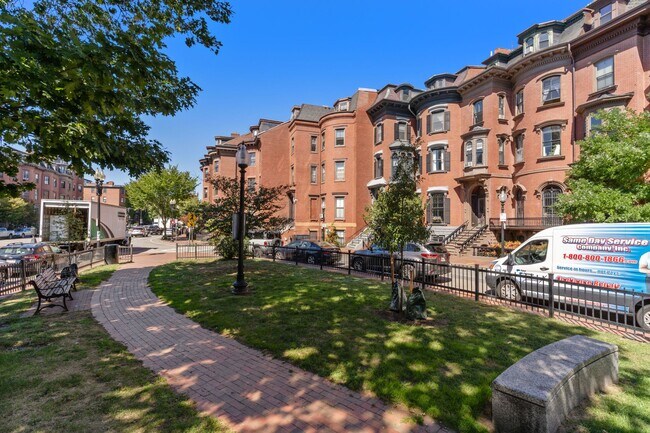 Building Photo - 530 Massachusetts Ave