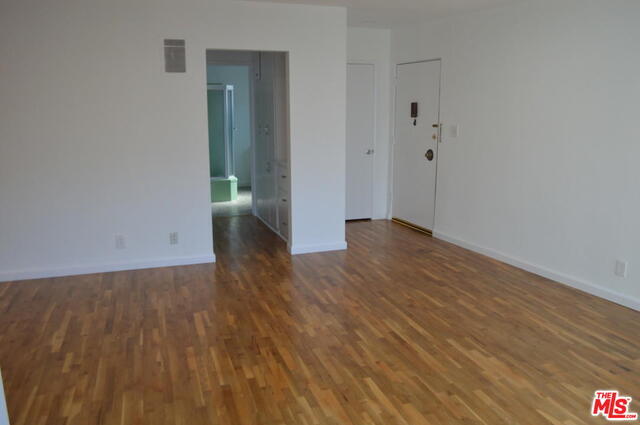 Foto del edificio - 1537 N Laurel Ave