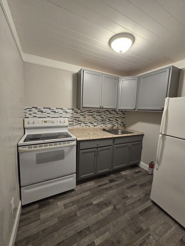 26 Hudson Ave Unit 1st floor, Green Island, NY 12183 Apartments in