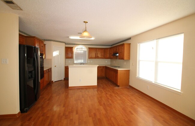 Foto del edificio - Wonderful 4/2/2 in Duncanville For Rent!