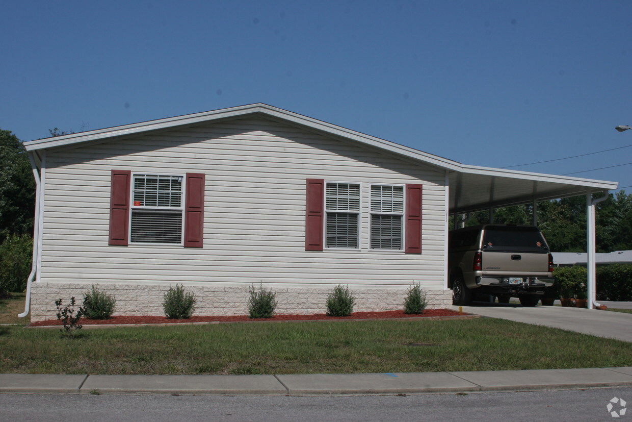 Building Photo - Imperial Oaks