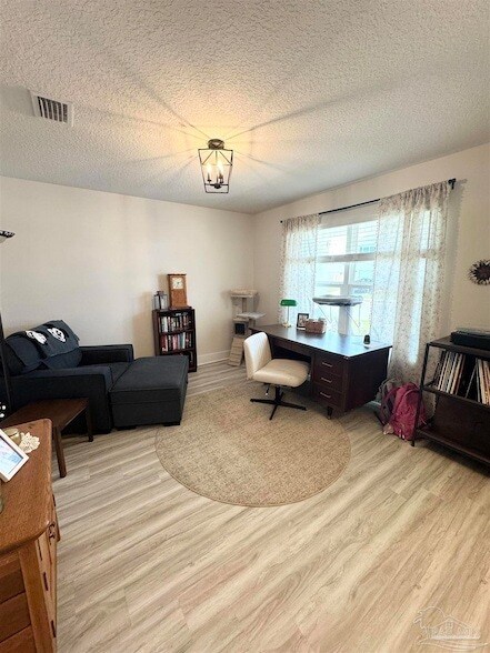 Foto del edificio - 3315 Garganey Rd