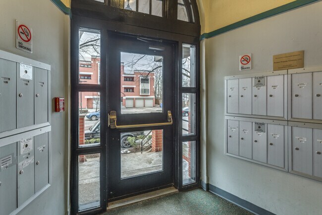 Building Photo - 60 Gibson St