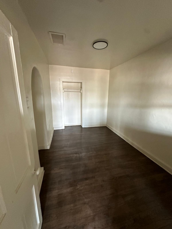 Building Photo - 3317 E San Antonio Ave