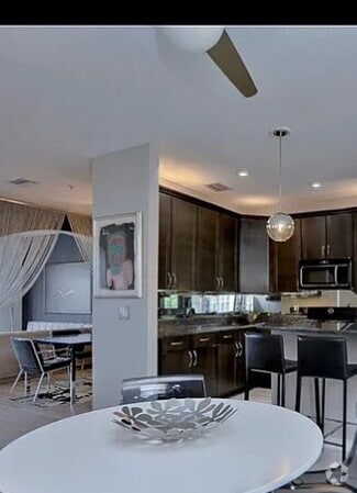 Building Photo - 1537 Pleasant Harbour Way