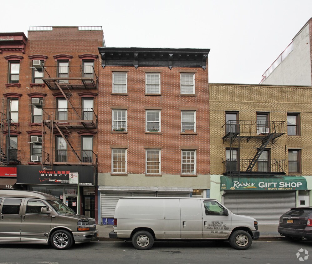 Building Photo - 156 Smith St