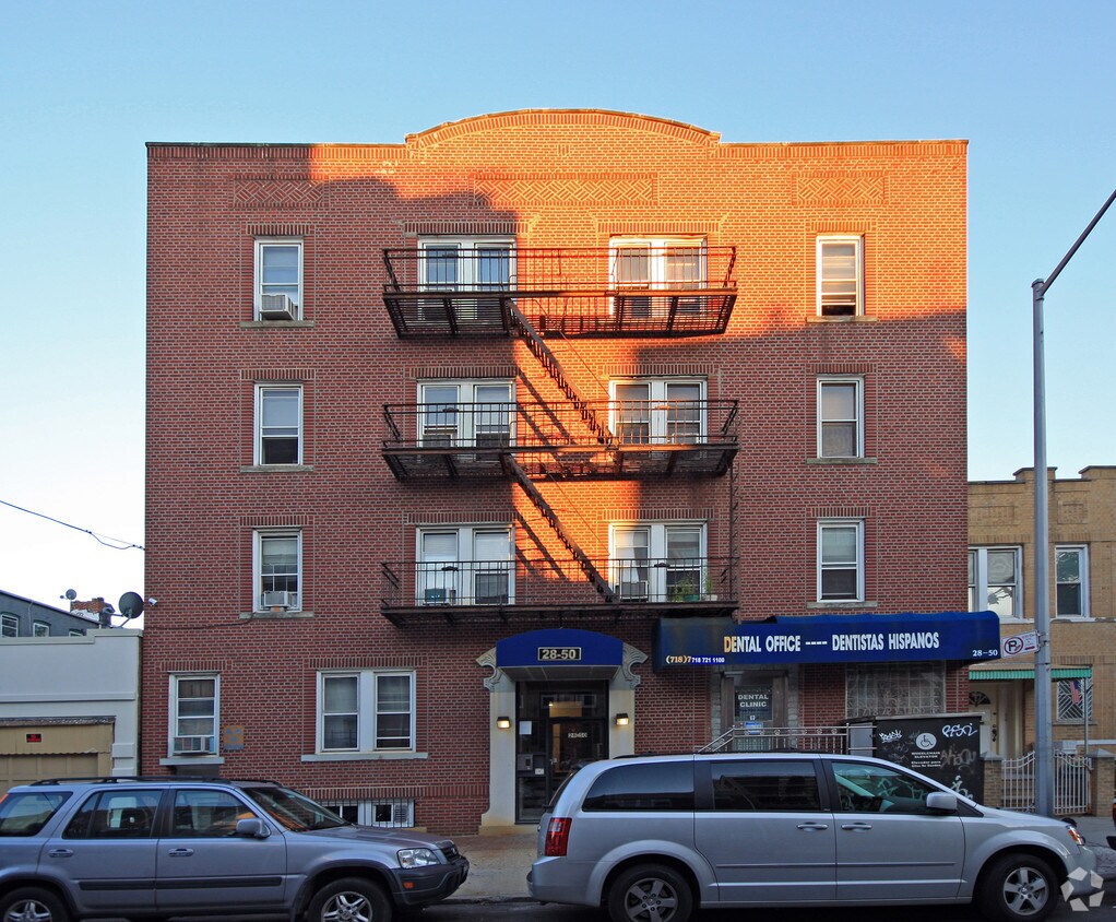 Foto principal - 28-50 37th St