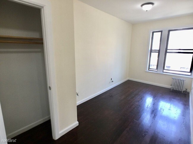 Building Photo - 600 W 176th St