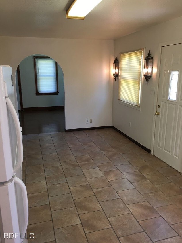 Foto principal - 3 br, 2.5 bath Apartment - 1007 Valley Drive