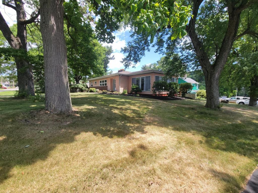 Primary Photo - 150 Stark Avenue
