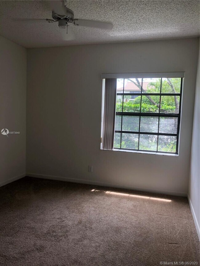 Building Photo - 5430 Venetia Ct