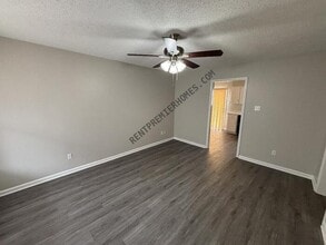 Building Photo - 2007 Cloverdale Rd