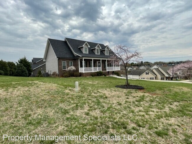 Foto del edificio - 5 br, 4.5 bath House - 103 Nettie Ct.