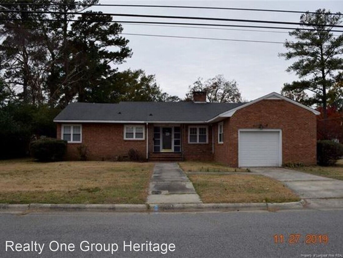 Primary Photo - 3 br, 2 bath House - 2303 N. Rowland Ave