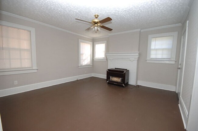 Foto del edificio - 405 W Grantham St