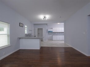 Building Photo - 2703 Areba St