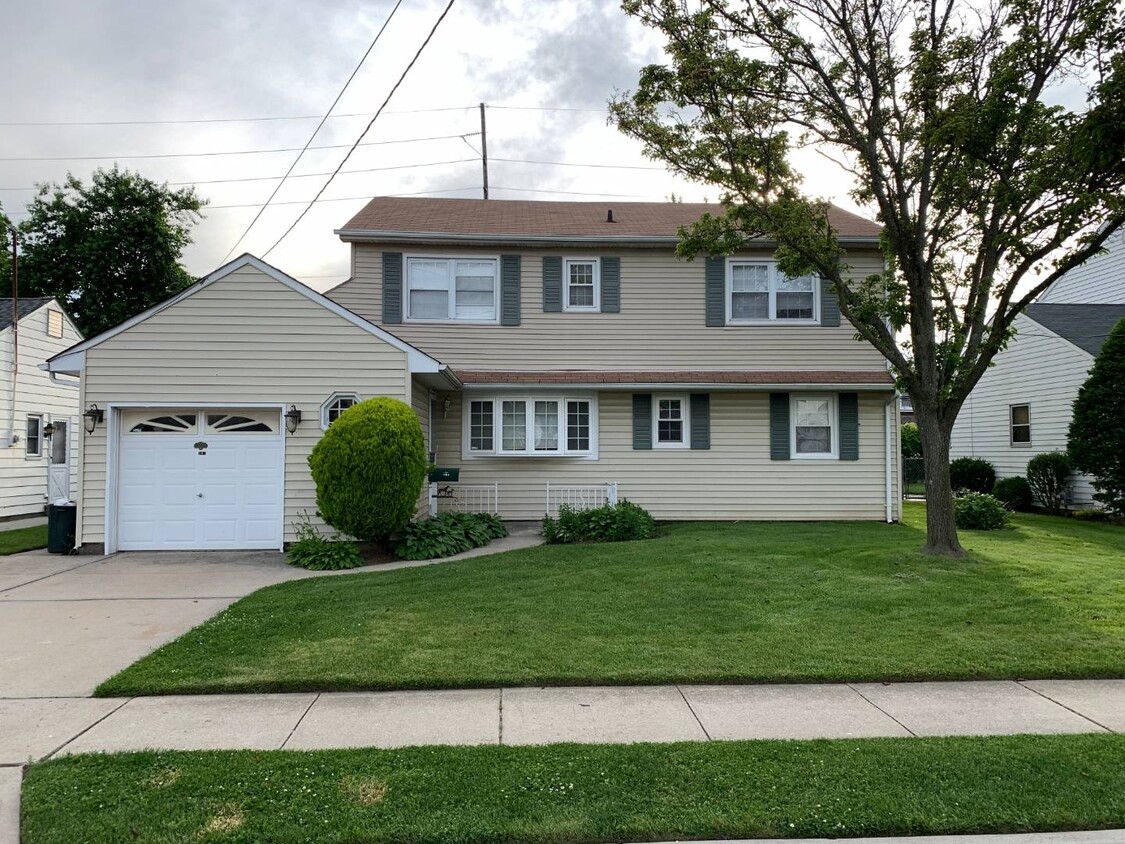 Foto principal - 202 Gibson Blvd