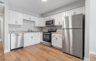 Building Photo - 42nd St Apartments