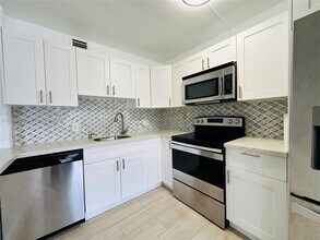 Building Photo - 850 SW 133rd Terrace