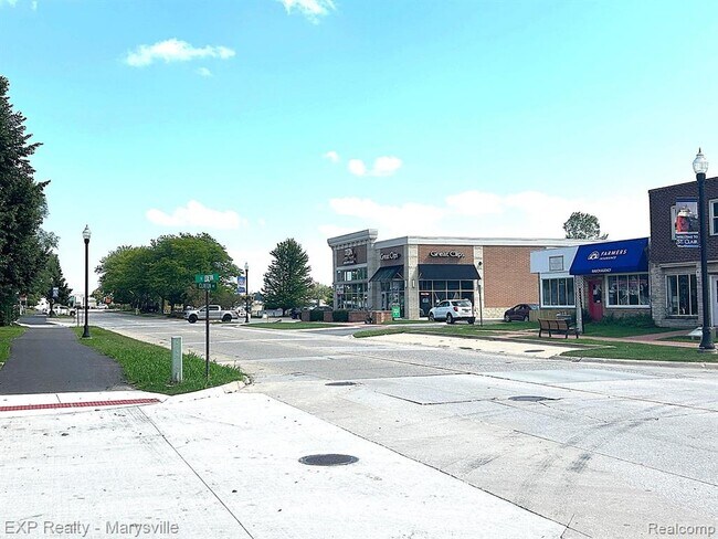Foto del edificio - 504 Clinton Ave