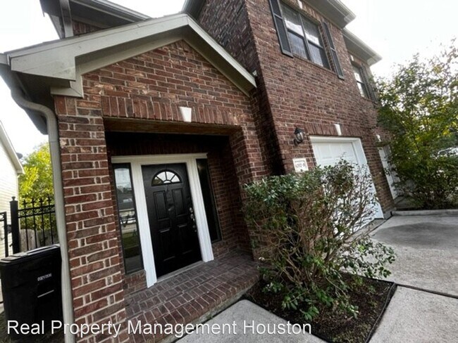 3 br, 2.5 bath House - 4202 Alvin Street #B photo'