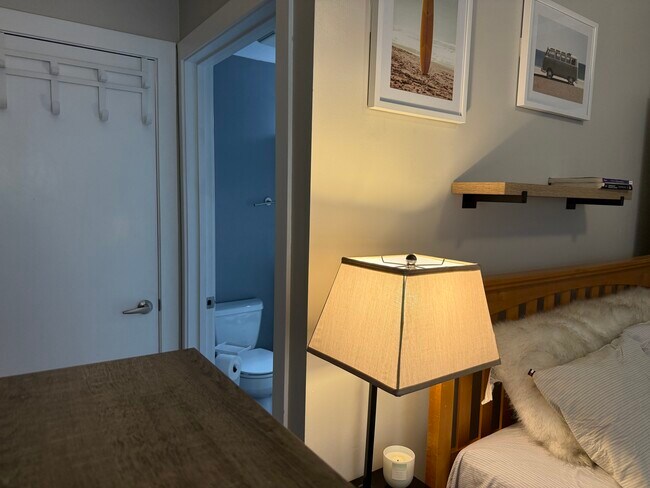 Foto del edificio - 715 N Church St