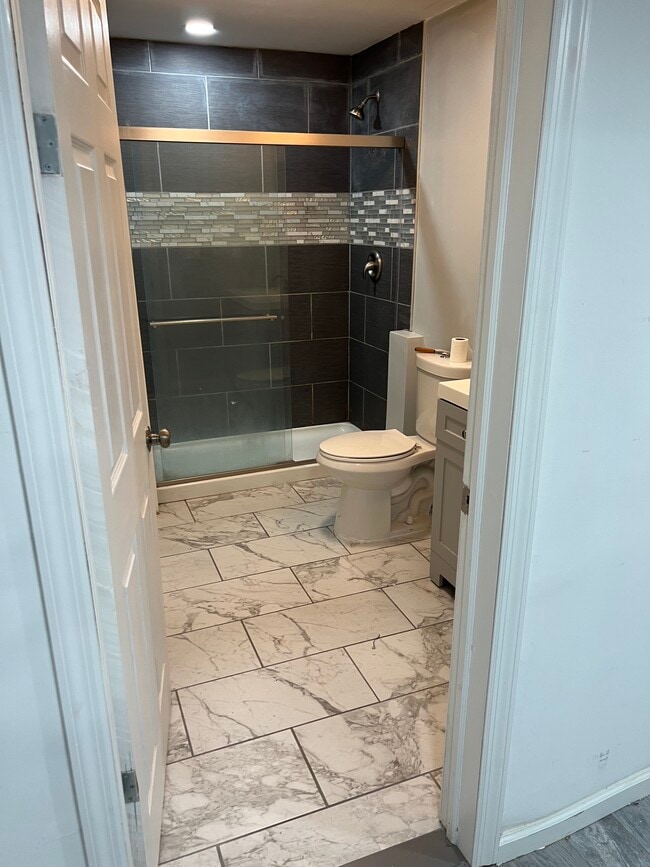 Building Photo - 6 Candice Ct